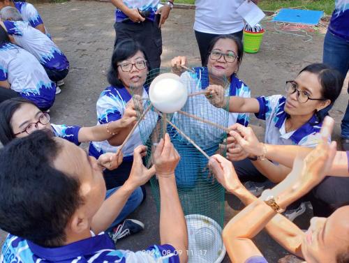 Jumat, 9 Agustus 2024, Lomba dalam rangka memperingati HUT RI ke-79, bersama guru-karyawan SD,TK, dan SMP Yayasan  Marsudirini perwakilan Salatiga