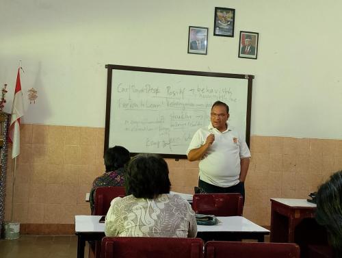 Sabtu, 7 September 2024, KOMUNITAS BELAJAR, bersama Pak Wawan dosen UKSW,