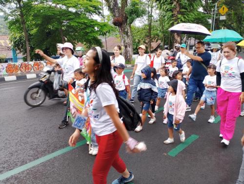 Gebyar Marsudirini-Jalan sehat yang diikuti oleh seluruh siswa SD, SMP sekolah katolik yayasan marsudirini, gukar, dan masyarakat umum.