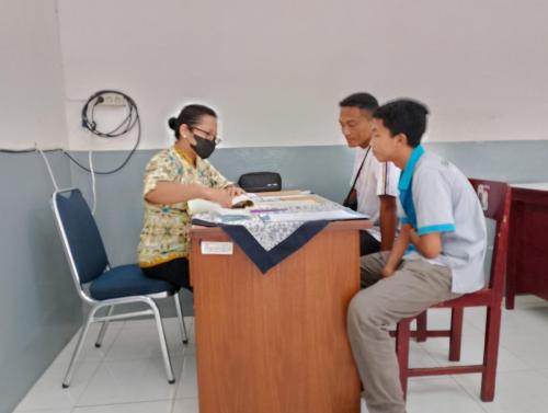 Penerimaan Rapor smt 1 th. ajaran 2024-2025 bersama walas Rosalia Ulinna 