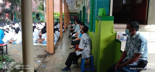 Bpk-ibu-gukar-tetap-kidmat-dlm-doa