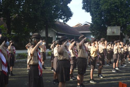 Hormat bendera merah putih