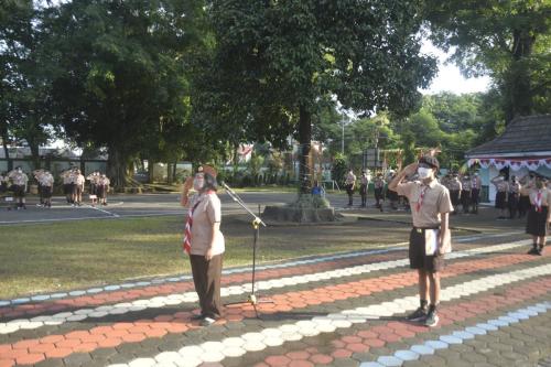 Pengibaran bendera merah putih