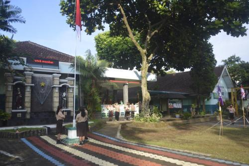 Pengibaran bendera Merah Putih