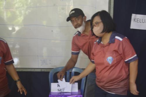 Memasukkan ke kotak suara