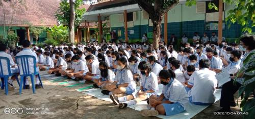 Doa-Rosario-bersama-SMP-STELLA-MATUTINA-Selasa-4-Oktober-2022-1