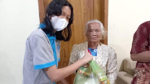 HPS-SMP-Stella-untuk-Warga-Masyarakat-umum-yang-membutuhkan-di-daerah-merak-mati-Karang-rejo