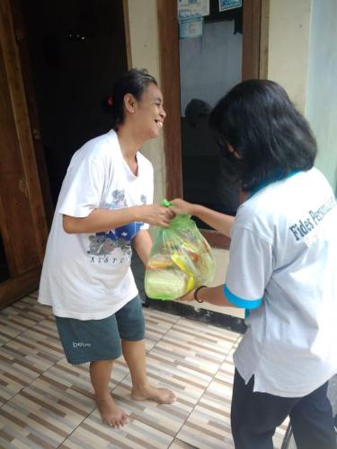 HPS-Stella-untuk-Masyaraat-yang-membutuhkan-daerah-sekitar-Pabelan