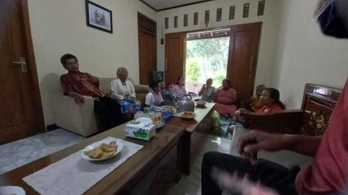 HPS-Stella-untuk-Warga-Masyarakat-umum-yang-membutuhkan-di-daerah-merak-mati-Karang-rejo-..