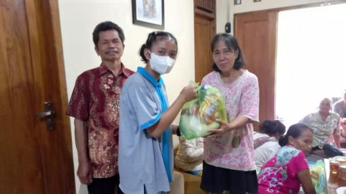 HPS-Stella-untuk-Warga-Masyarakat-umum-yang-membutuhkan-di-daerah-merak-mati-Karang-rejo.